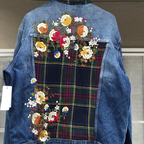 Guess Other - Guess Denim Floral Jacket(check out the back side)